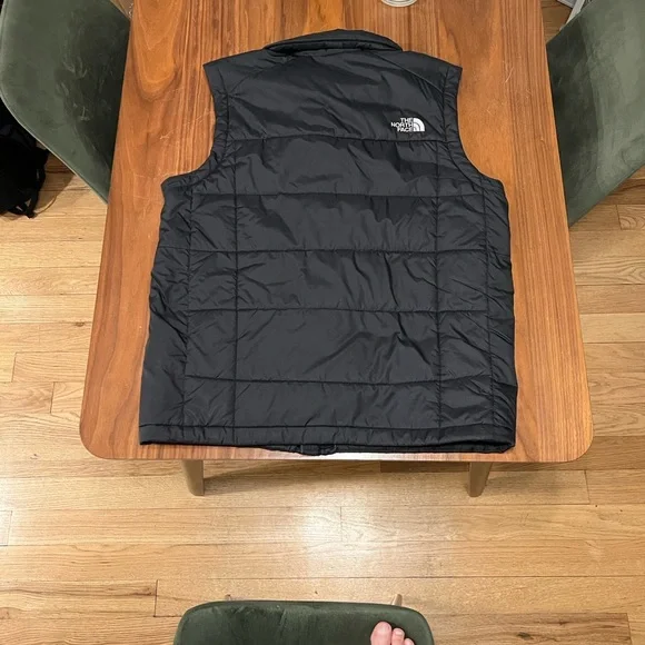 The North Face Black Quilted Vest - Picture 2 of 5